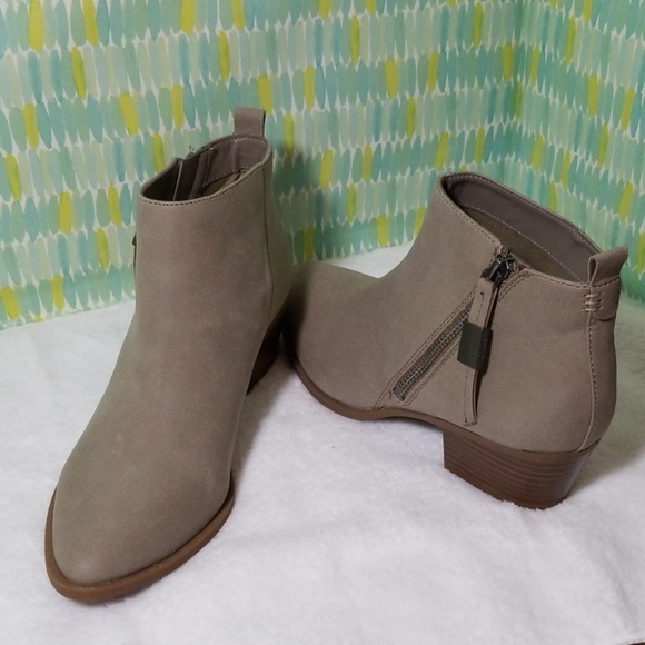 Circus By Sam Edelman Heidi Ankle Bootie - Picture 2 of 8